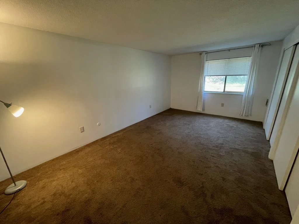 1 bed, 1 bath apartment for rent at 17 Village Rock Ln Unit 14, Natick — photo 10 of 11