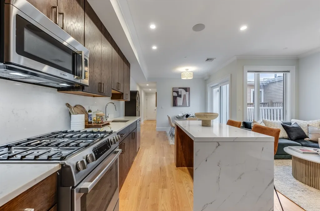 2 bed, 2 bath apartment for rent at 17 Vinton St Unit 3, South Boston