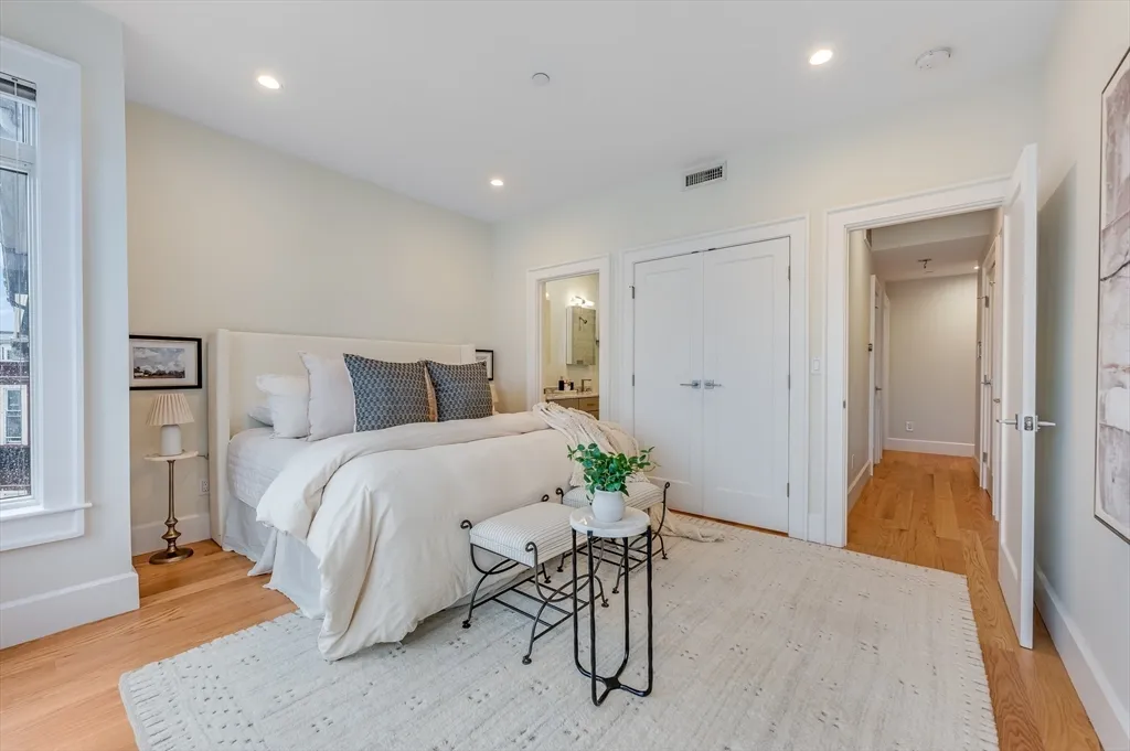 2 bed, 2 bath apartment for rent at 17 Vinton St Unit 3, South Boston — photo 11 of 13