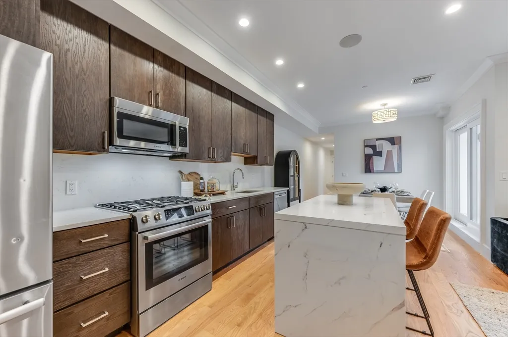2 bed, 2 bath apartment for rent at 17 Vinton St Unit 3, South Boston — photo 2 of 13