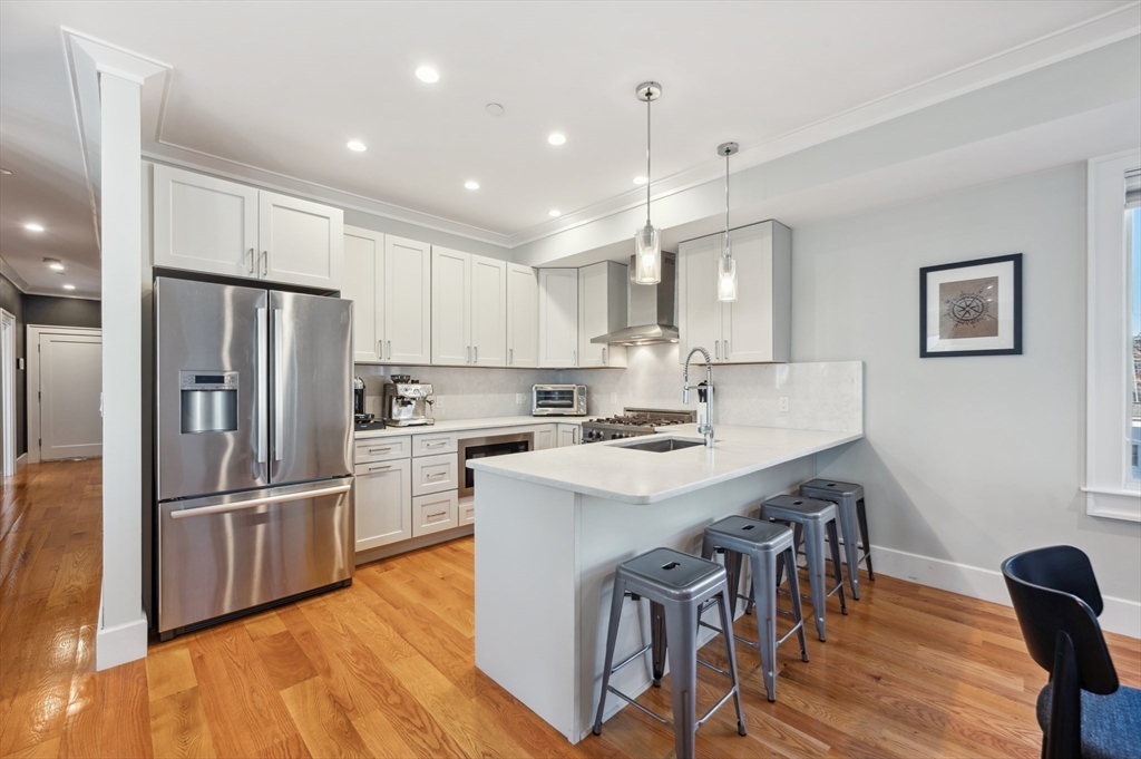 3 bed, 2 bath apartment for rent at 17 Vinton St Unit 5, South Boston — photo 4 of 28