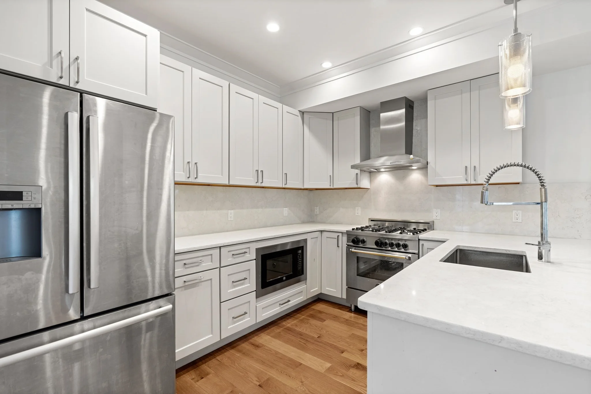 3 bed, 2 bath apartment for rent at 17 Vinton St Unit 5, South Boston — photo 1 of 25