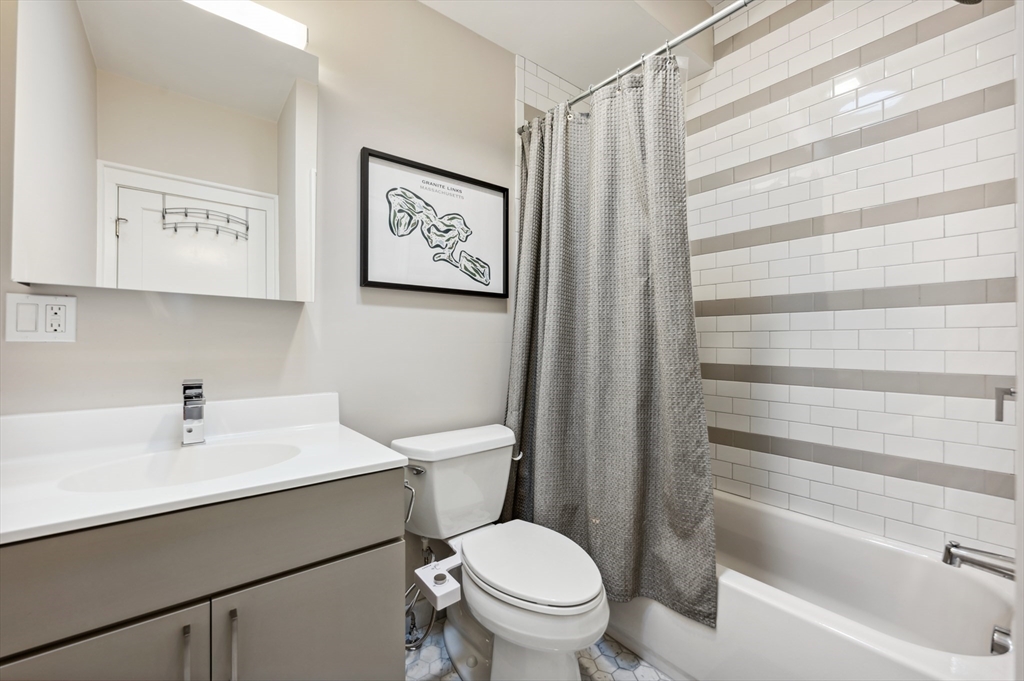 3 bed, 2 bath apartment for rent at 17 Vinton St Unit 5, South Boston — photo 20 of 28