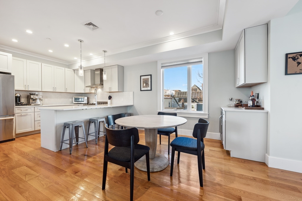 3 bed, 2 bath apartment for rent at 17 Vinton St Unit 5, South Boston — photo 9 of 28