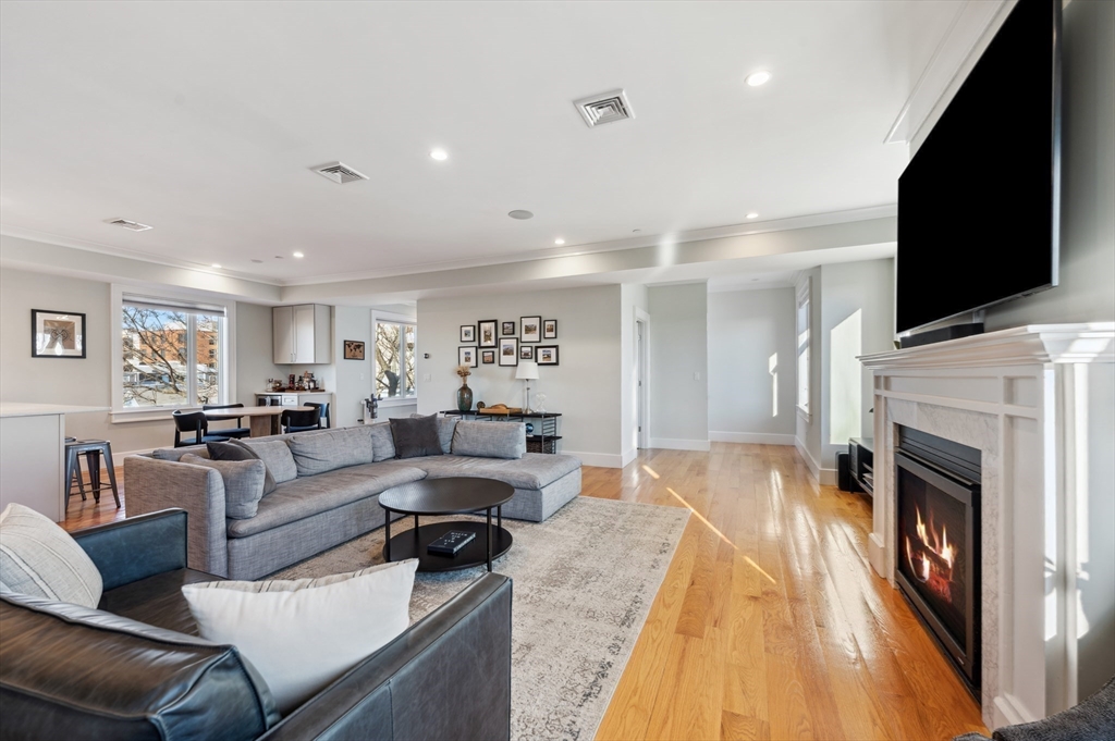 3 bed, 2 bath apartment for rent at 17 Vinton St Unit 5, South Boston — photo 8 of 28