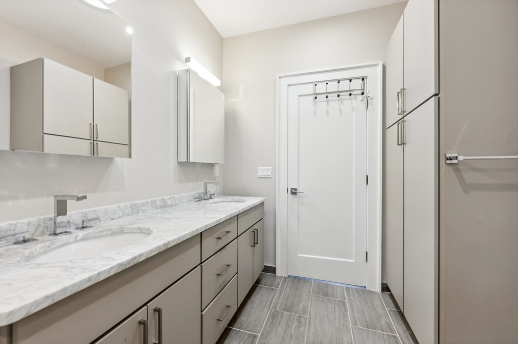 3 bed, 2 bath apartment for rent at 17 Vinton St Unit 5, South Boston — photo 19 of 28