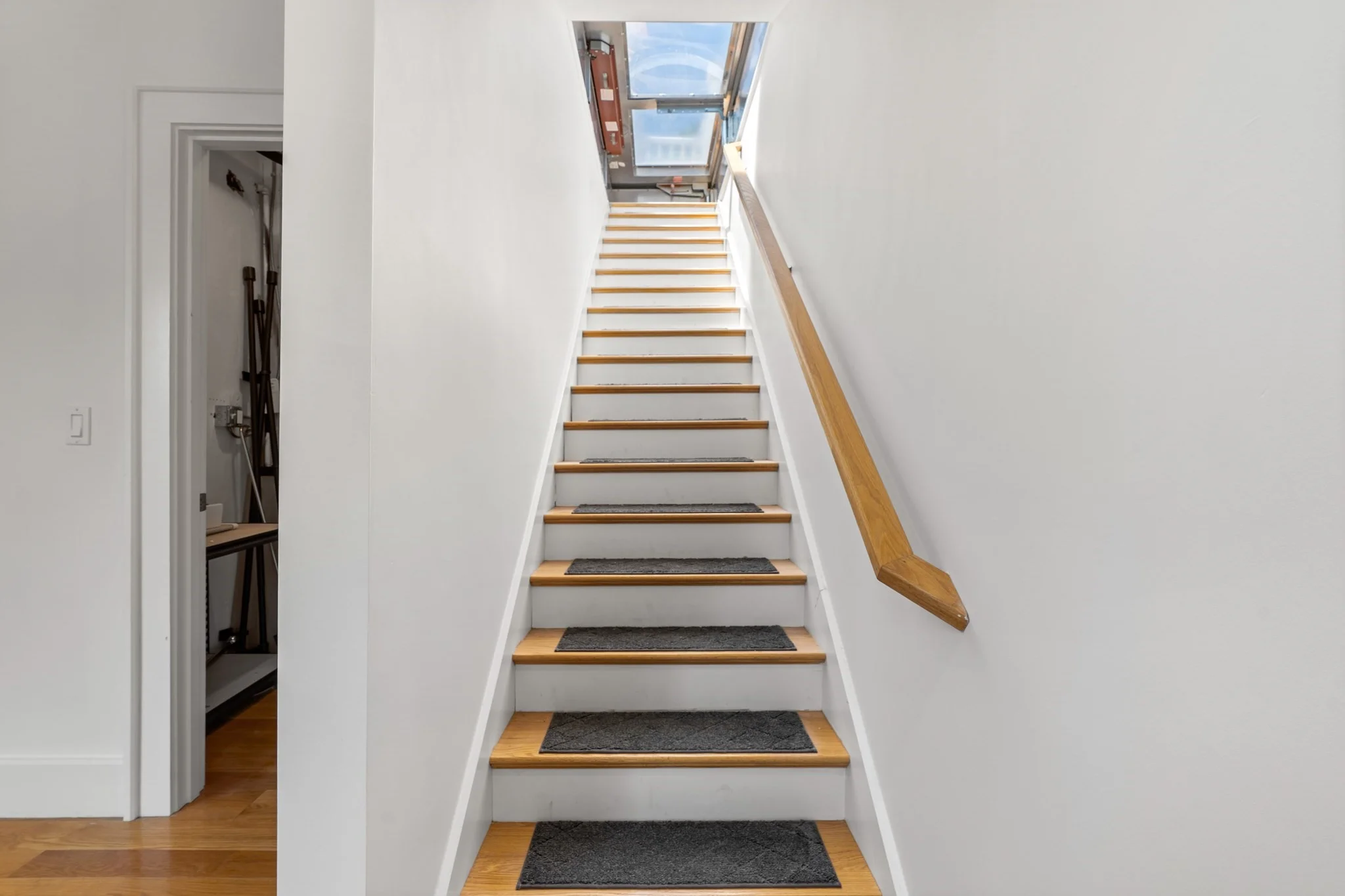 3 bed, 2 bath apartment for rent at 17 Vinton St Unit 5, South Boston — photo 23 of 25