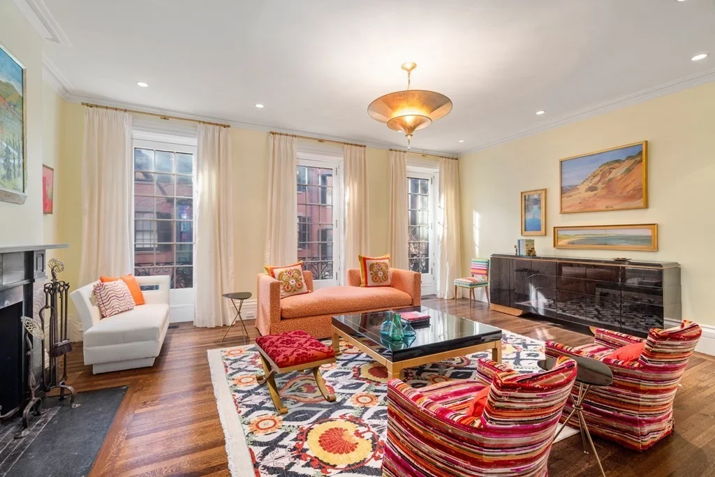 4 bed, 3 bath apartment for rent at 17 W Cedar, Beacon Hill