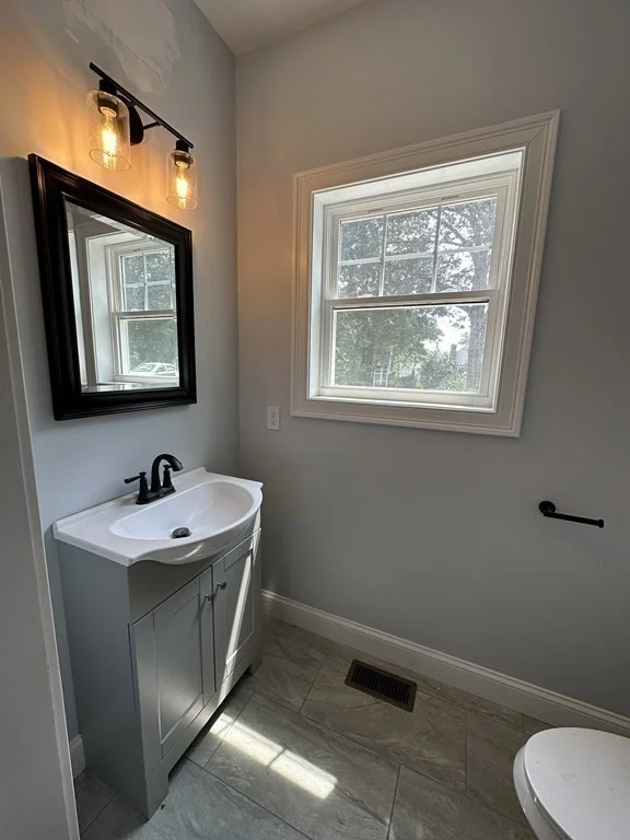 3 bed, 2 bath apartment for rent at 17 Waban Ave Unit 17, Worcester — photo 4 of 13