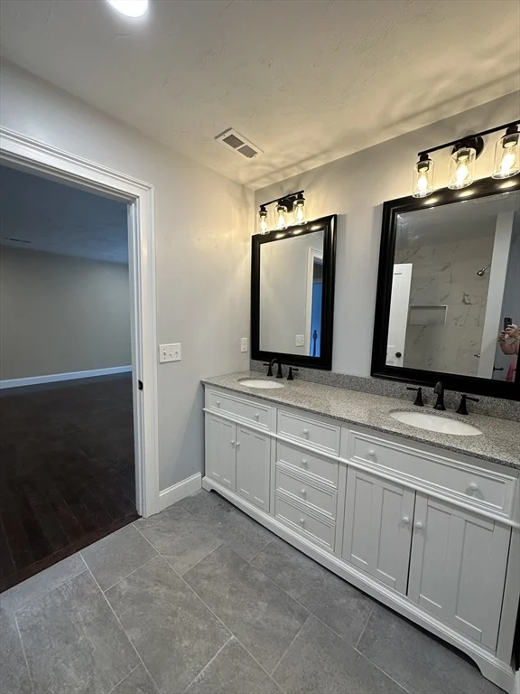 3 bed, 2 bath apartment for rent at 17 Waban Ave Unit 17, Worcester — photo 6 of 13