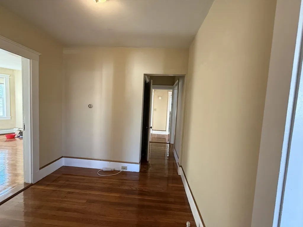 4 bed, 1 bath apartment for rent at 17 Wales St Unit 3, Dorchester — photo 10 of 17