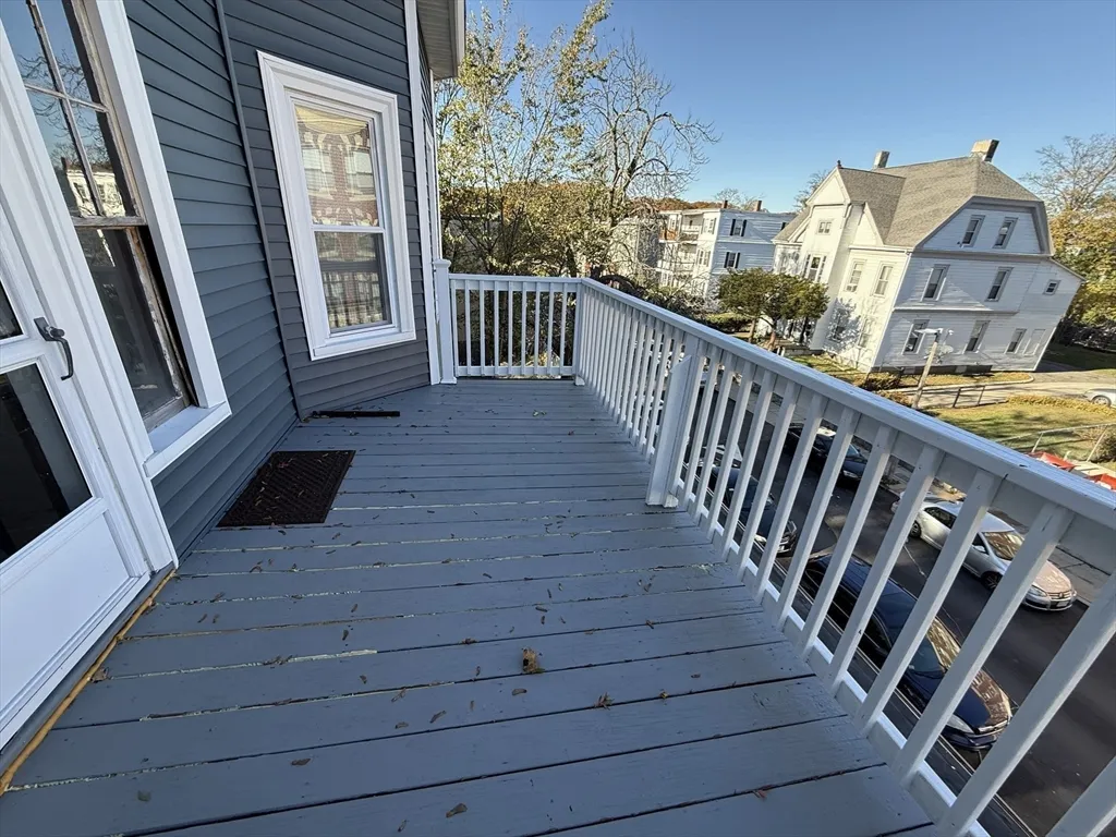 4 bed, 1 bath apartment for rent at 17 Wales St Unit 3, Dorchester — photo 4 of 17