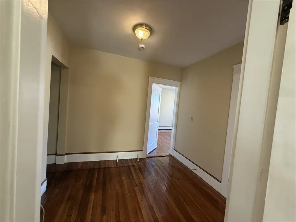 4 bed, 1 bath apartment for rent at 17 Wales St Unit 3, Dorchester — photo 9 of 17