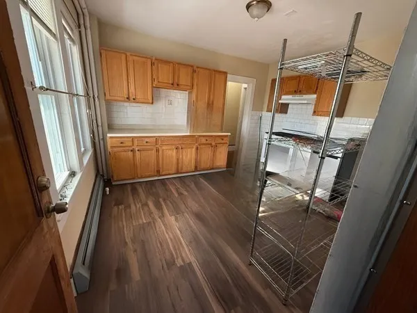 4 bed, 1 bath apartment for rent at 17 Wales St Unit 3, Dorchester — photo 2 of 17