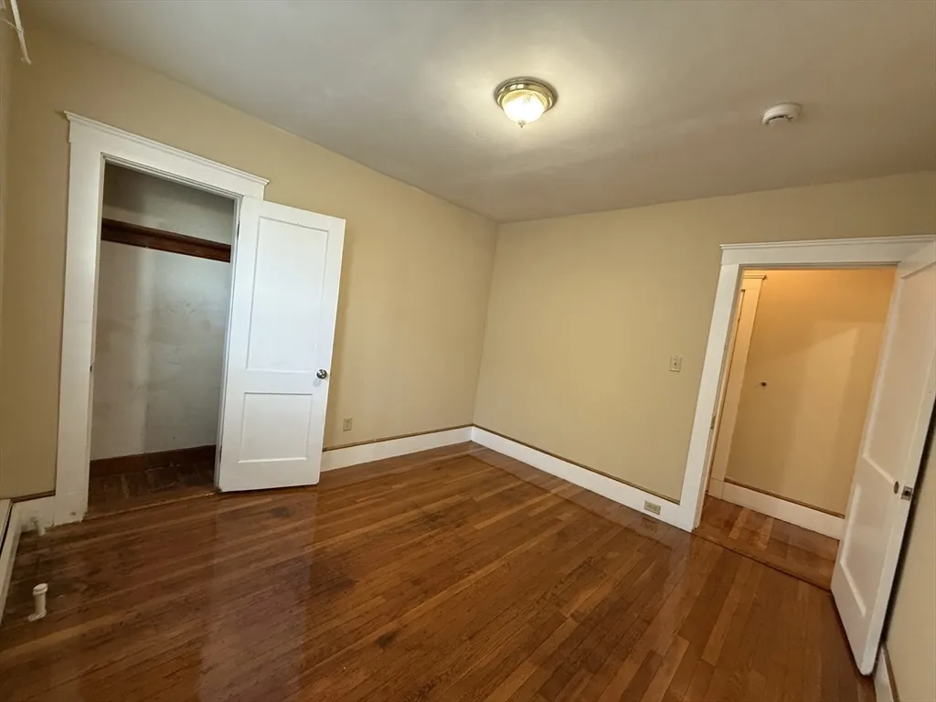 4 bed, 1 bath apartment for rent at 17 Wales St Unit 3, Dorchester — photo 12 of 17