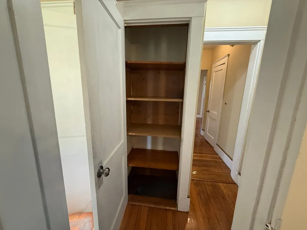 4 bed, 1 bath apartment for rent at 17 Wales St Unit 3, Dorchester — photo 15 of 17