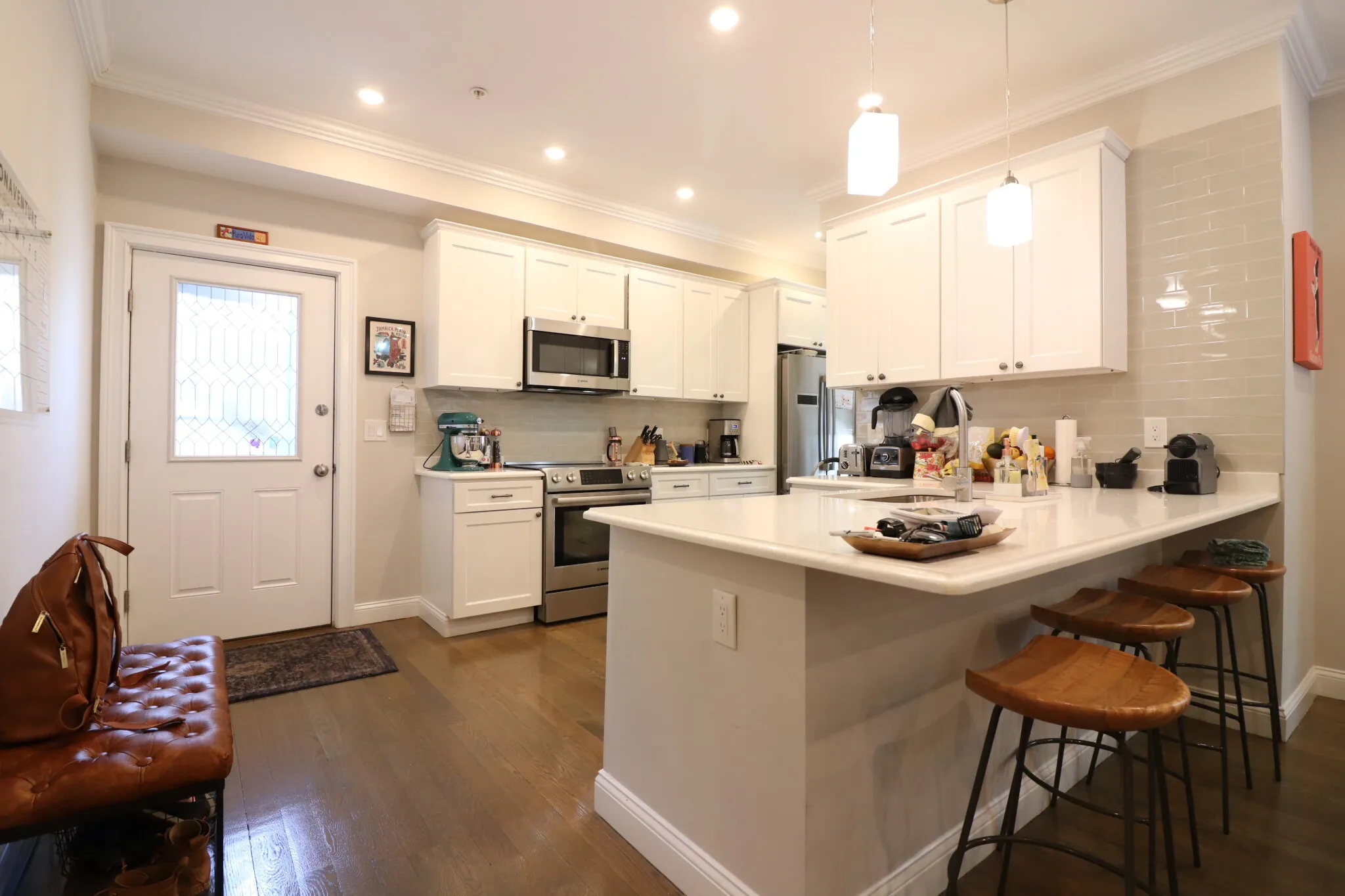3 bed, 2 bath apartment for rent at 17 Walk Hill St Unit 1, Jamaica Plain — photo 8 of 20