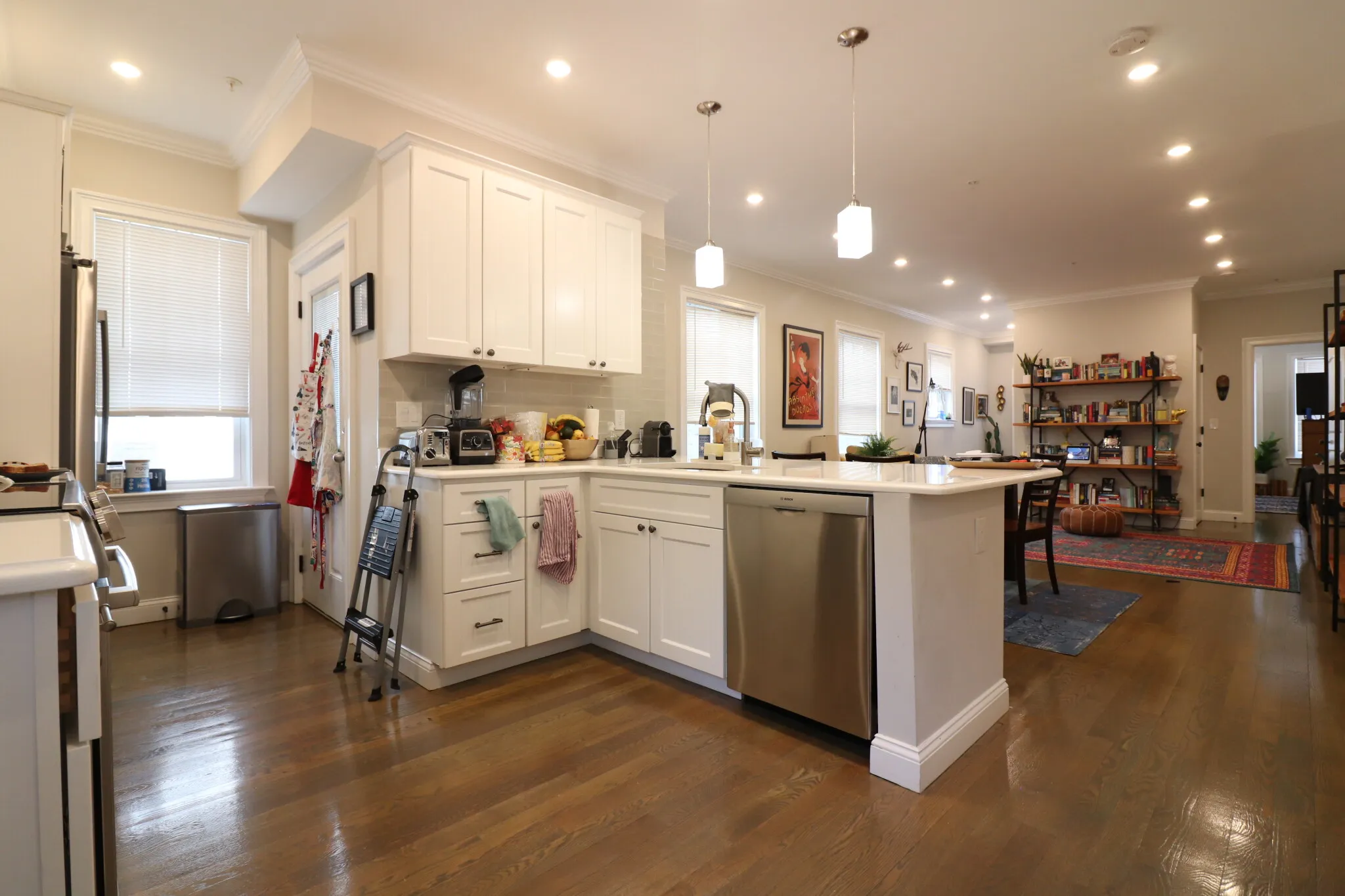 3 bed, 2 bath apartment for rent at 17 Walk Hill St Unit 1, Jamaica Plain — photo 10 of 20