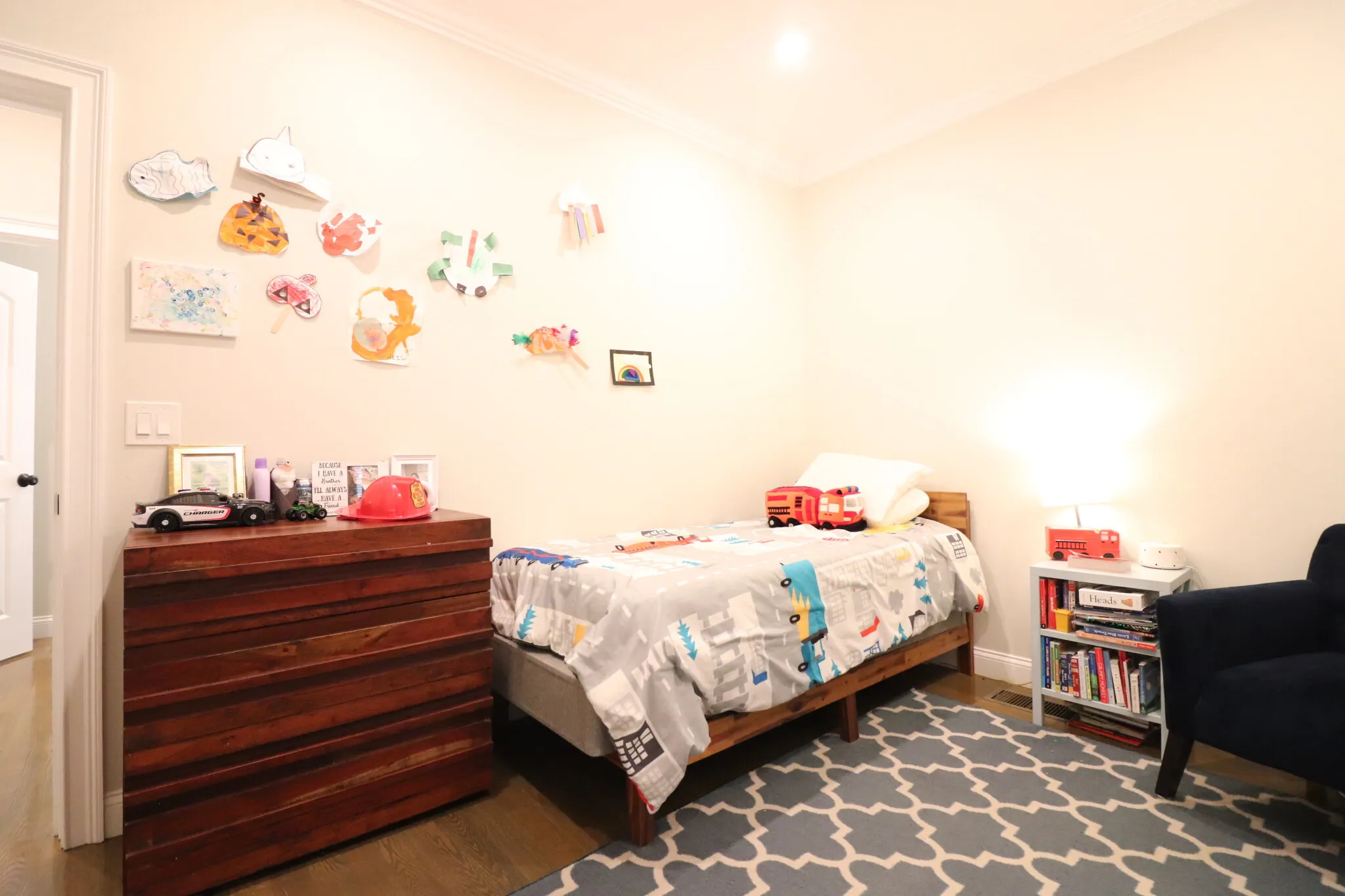 3 bed, 2 bath apartment for rent at 17 Walk Hill St Unit 1, Jamaica Plain — photo 12 of 20