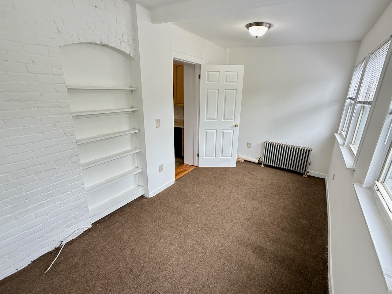 1.5 bed, 1 bath apartment for rent at 17 Warwick Rd Unit 3, Salisbury Road - Corey Farm — photo 9 of 13