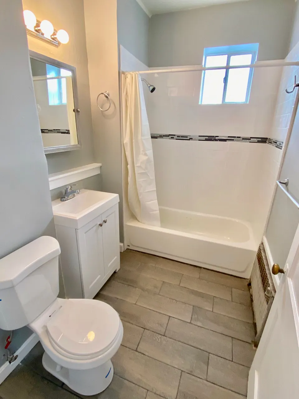 2 bed, 1 bath apartment for rent at 17 Warwick Rd Unit 5, Salisbury Road - Corey Farm — photo 12 of 15