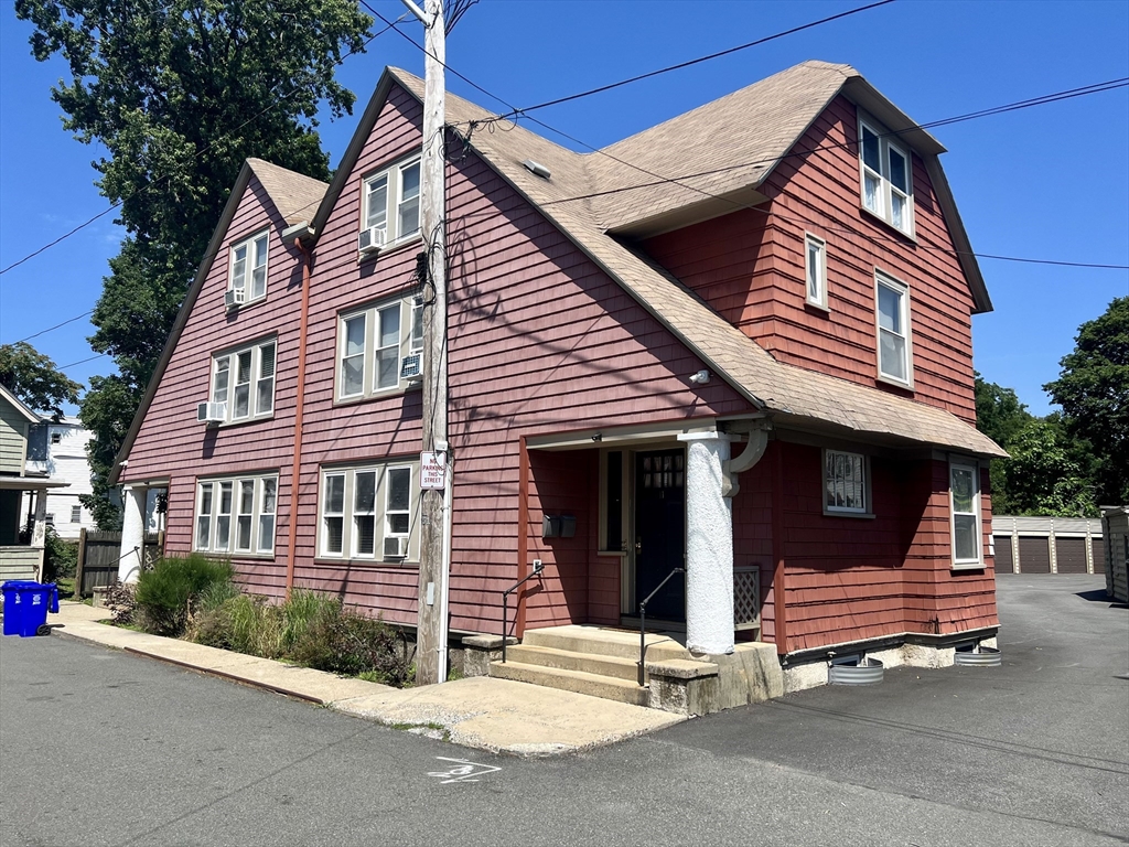 1 bed, 1 bath apartment for rent at 17 19 Washington St Unit 1, Malden — photo 1 of 9