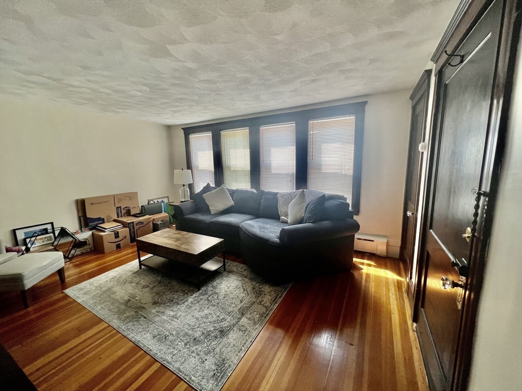1 bed, 1 bath apartment for rent at 17 19 Washington St Unit 1, Malden — photo 4 of 9
