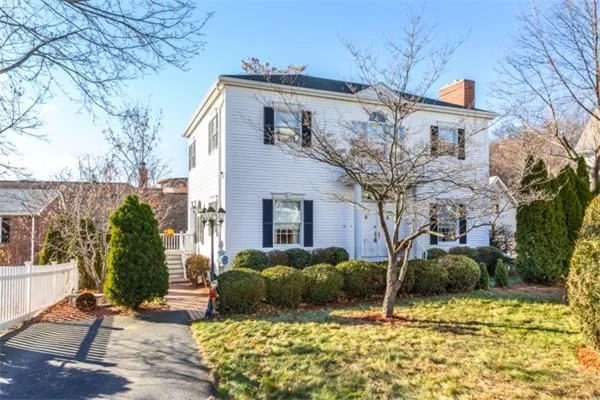 3 bed, 1 bath apartment for rent at 17 Webster St Unit 1, Malden — photo 1 of 30