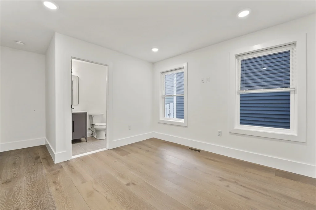 3 bed, 2 bath apartment for rent at 17 Wellington Unit 1, Winter Hill — photo 12 of 20