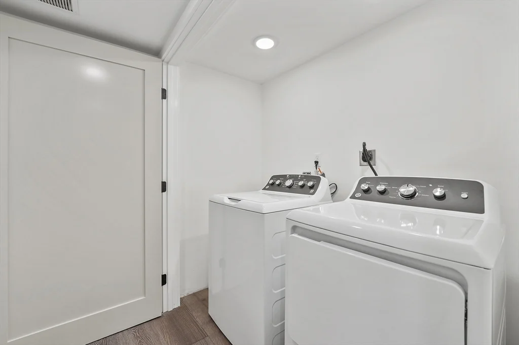 3 bed, 2 bath apartment for rent at 17 Wellington Unit 1, Winter Hill — photo 18 of 20