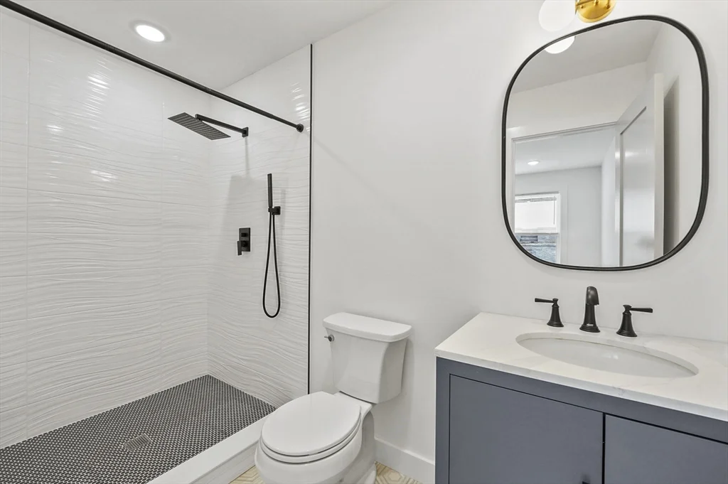 3 bed, 2 bath apartment for rent at 17 Wellington Unit 1, Winter Hill — photo 10 of 20
