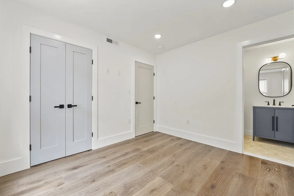 3 bed, 2 bath apartment for rent at 17 Wellington Unit 1, Winter Hill — photo 9 of 20
