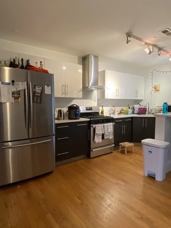 4 bed, 2 bath apartment for rent at 17 Wensley Unit 1, Mission Hill — photo 5 of 13