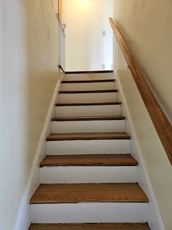 3 bed, 1 bath apartment for rent at 17 West St Unit 17, Braintree — photo 9 of 18