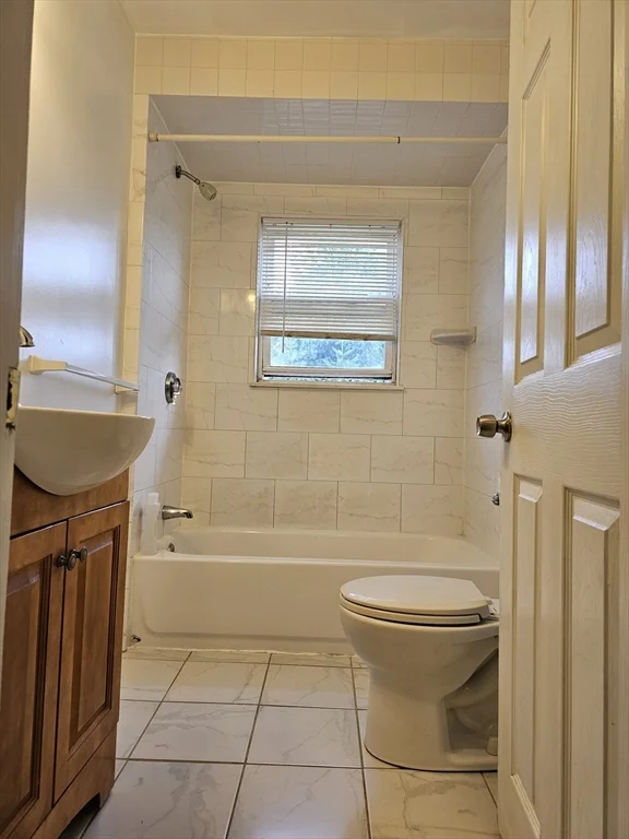 3 bed, 1 bath apartment for rent at 17 West St Unit 17, Braintree — photo 10 of 18