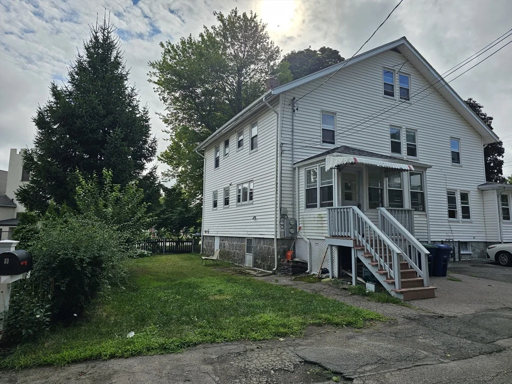3 bed, 1 bath apartment for rent at 17 West St Unit 17, Braintree — photo 1 of 18