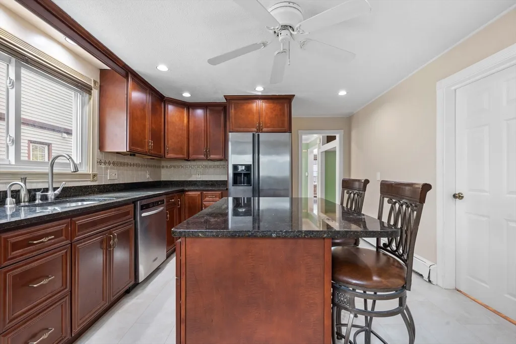 2 bed, 1 bath apartment for rent at 17 Wheeler Ave Unit 1, Medford — photo 3 of 17