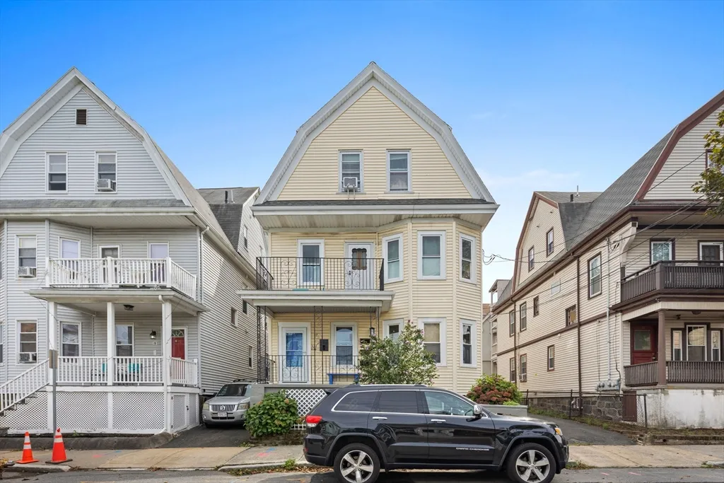 2 bed, 1 bath apartment for rent at 17 Wheeler Ave Unit 1, Medford