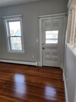 3 bed, 2 bath apartment for rent at 17 Wheeler Ave Unit 2, South Medford — photo 3 of 25