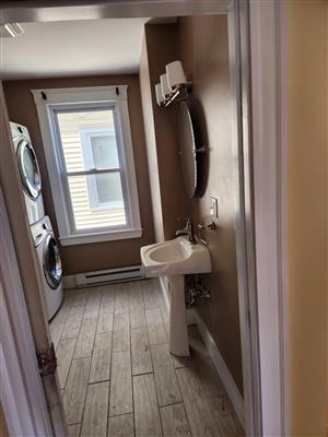 3 bed, 2 bath apartment for rent at 17 Wheeler Ave Unit 2, South Medford — photo 2 of 25