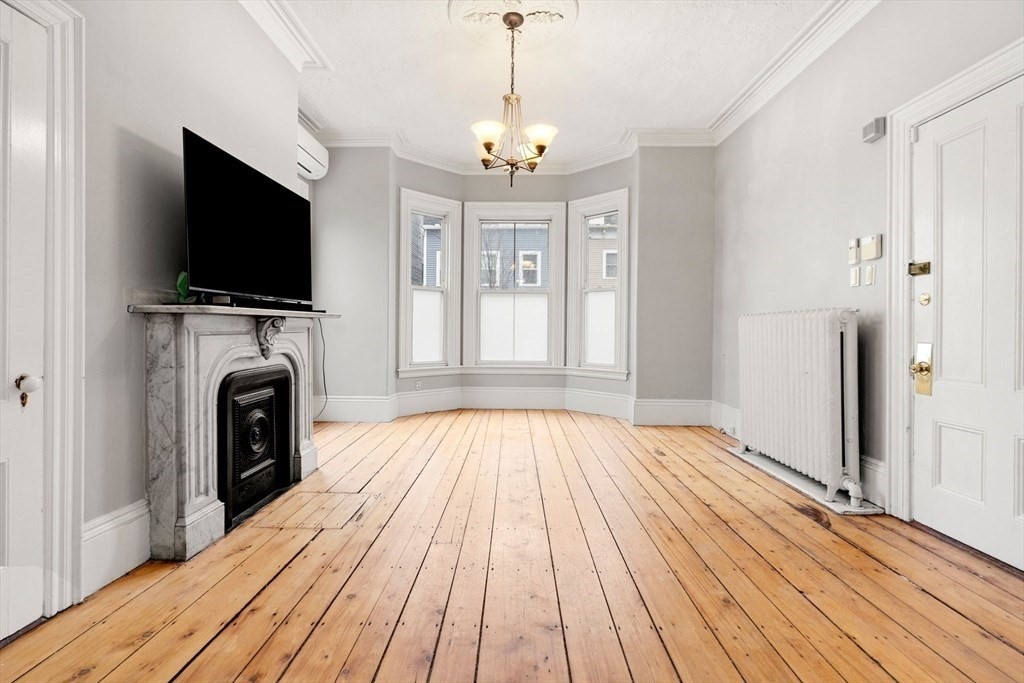 1 bed, 1 bath apartment for rent at 17 White Unit 1, East Boston