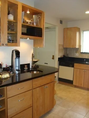 3 bed, 3 bath apartment for rent at 17 Williams St Unit 0, Coolidge Corner — photo 9 of 12