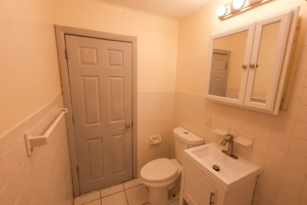 2 bed, 1 bath apartment for rent at 17 Winter St Unit 3, Dorchester — photo 15 of 21