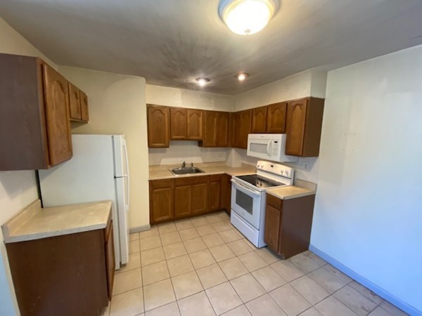 2 bed, 1 bath apartment for rent at 17 Winter St Unit 6, Dorchester — photo 1 of 7