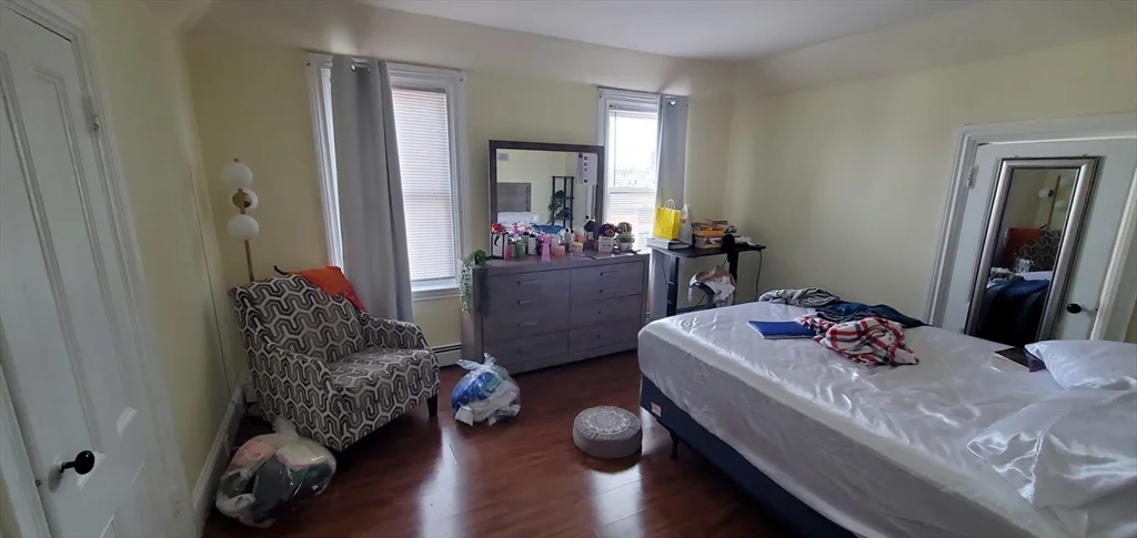 3 bed, 1 bath apartment for rent at 17 Wyman St Unit 2, Jamaica Plain — photo 5 of 5