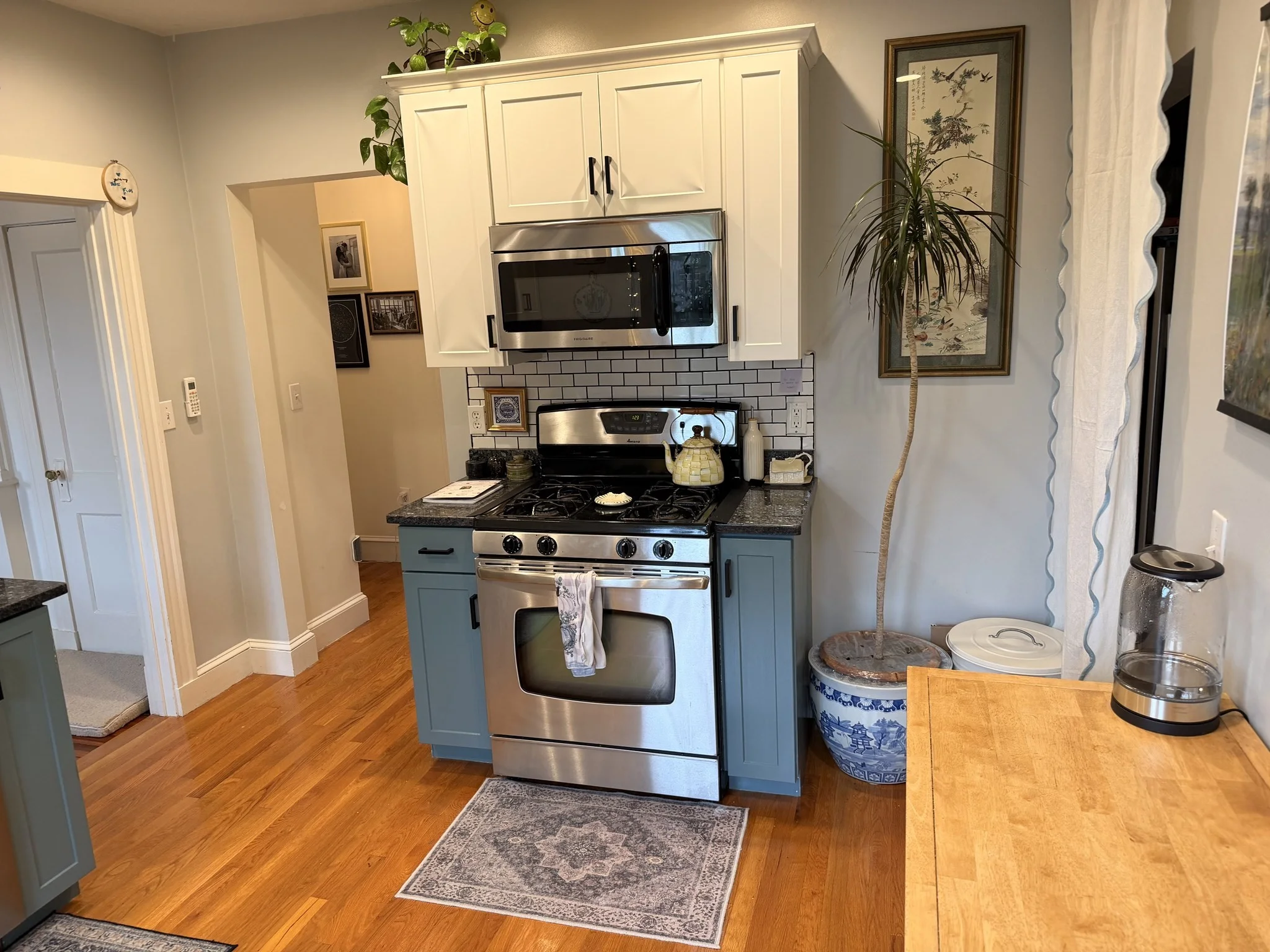 2 bed, 1 bath apartment for rent at 17 Wyvern St Unit 3, Jamaica Plain — photo 7 of 17