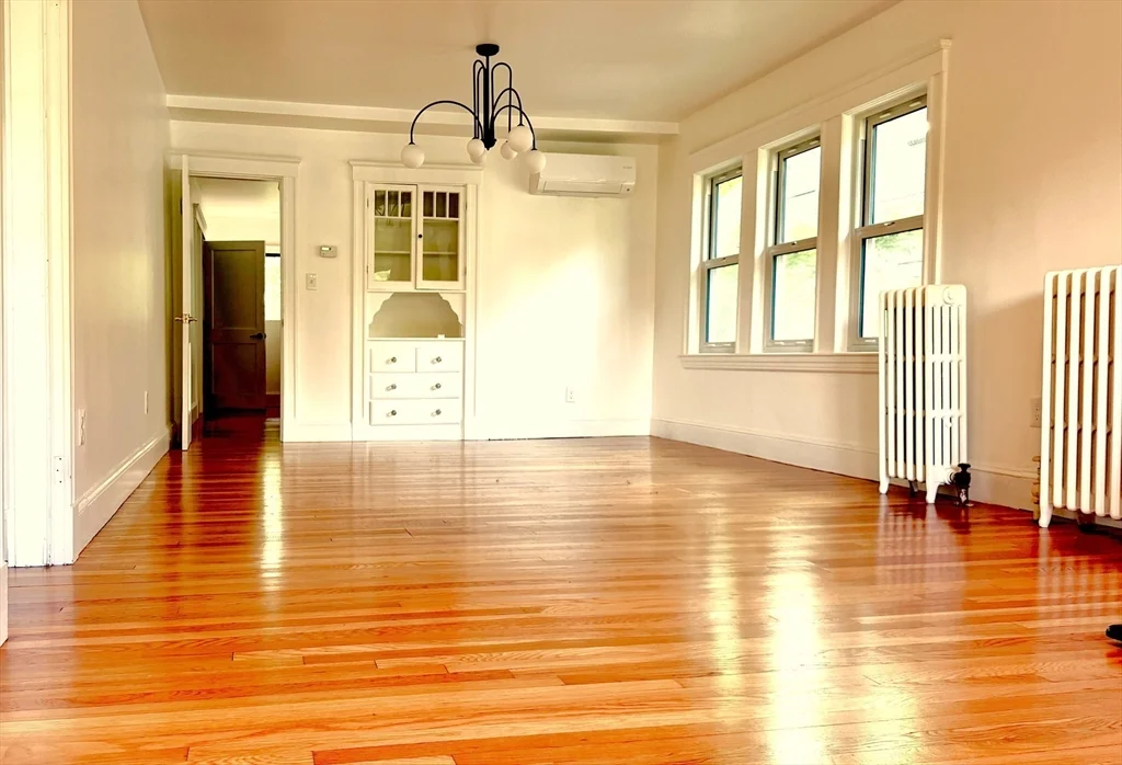 3 bed, 2 bath apartment for rent at 170 Appleton St Unit 0, West Cambridge — photo 3 of 14