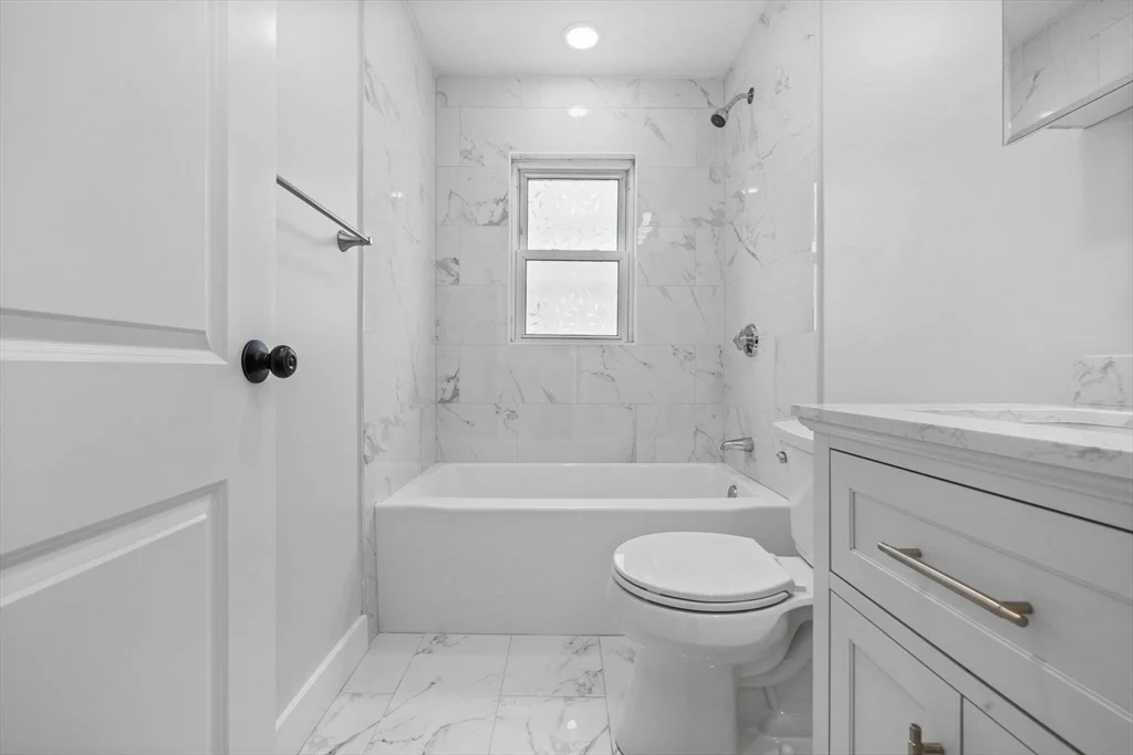3 bed, 1 bath apartment for rent at 170 Calumet St Unit 1, Mission Hill — photo 10 of 21