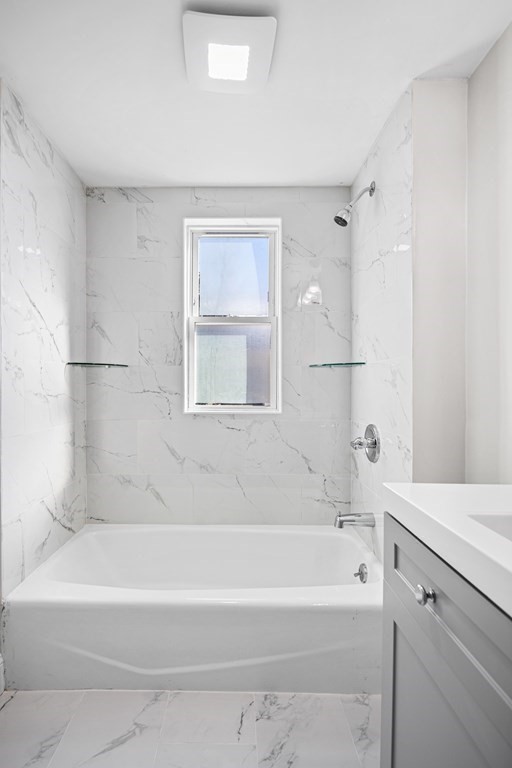 6 bed, 3 bath apartment for rent at 170 Calumet St Unit 2, Mission Hill — photo 9 of 14