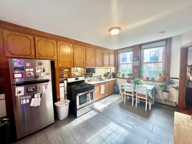 2 bed, 1 bath apartment for rent at 170 Endicott St Unit 2, North End